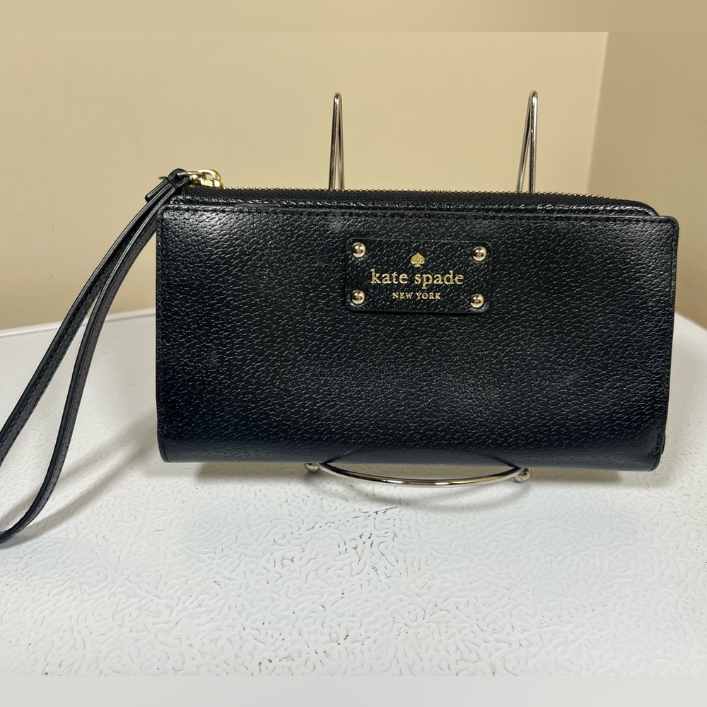 Kate Spade New York Black Leather Wristlet Wallet W/ Many Pockets!